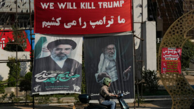 Copertina di “Usa pronti a rimandare i propri diplomatici nelle ambasciate del Golfo”. Sanzioni contro l’Iran, Pechino: “Sono illegali, difenderemo i nostri interessi”