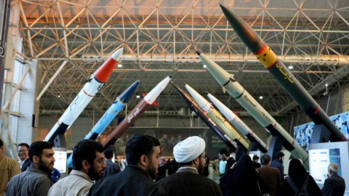 Via gli obblighi religiosi per l’intelligence: il regime di Teheran spinto a militarizzarsi