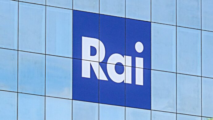 Chiude Rai Scuola: da ottobre verrà sostituito da “Italiana”. La protesta: “Parlare di identità territoriale nel 2026 sembra una barzelletta”