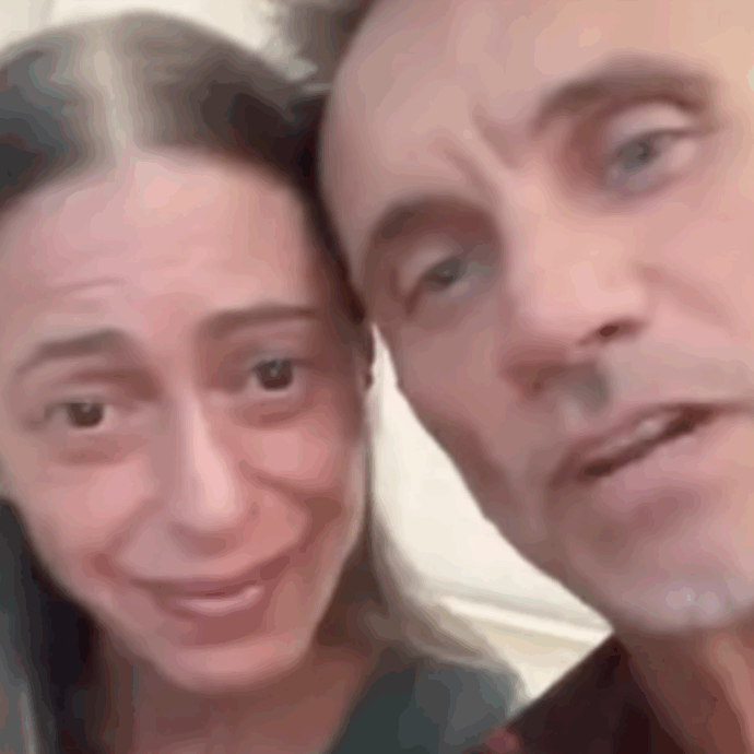 “Dobbiamo starle vicino. Ti abbraccio”: Nek dà coraggio a Gerardina Trovato prima dell’operazione – IL VIDEO