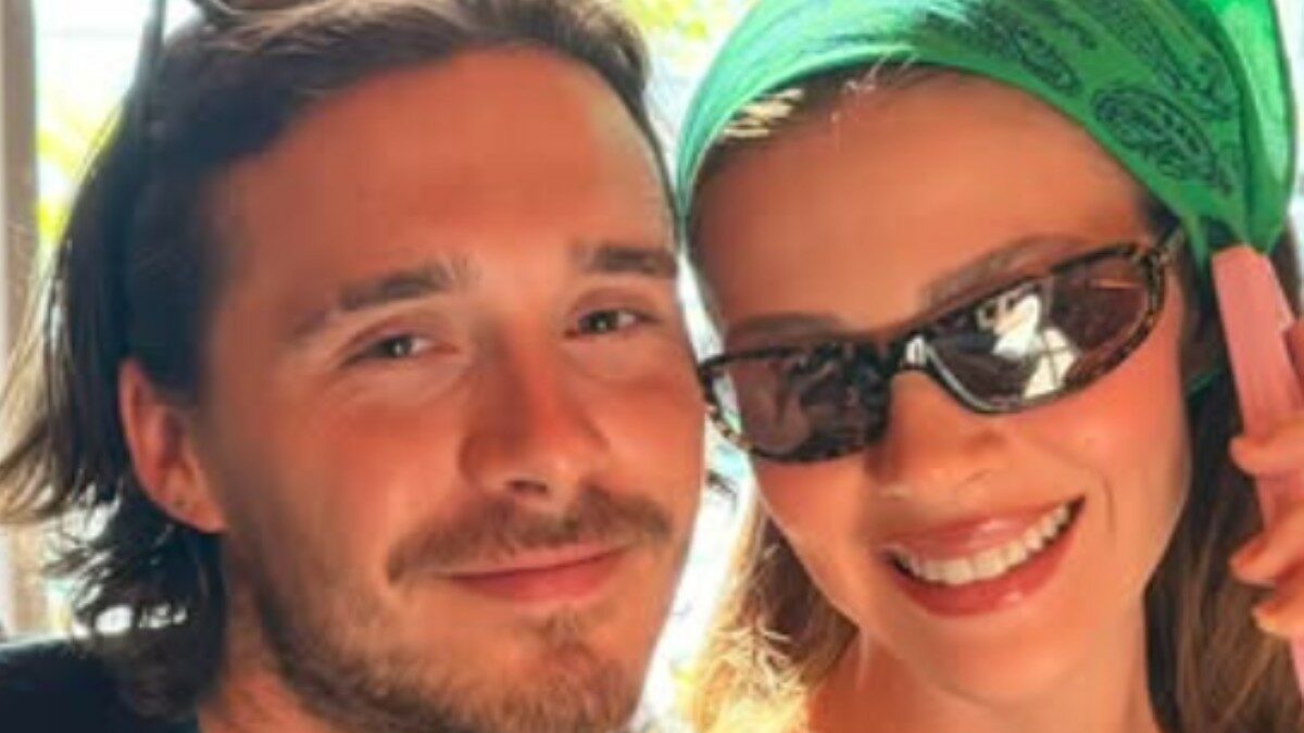 “Rispondi a quelli che sono preoccupati per tua moglie? Sembra malata, è troppo magra”, “Non parlare mai più di lei, è bellissima”: la rabbia di Brooklyn Beckham per un commento sulla moglie Nicola Peltz