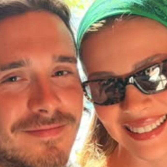“Rispondi a quelli che sono preoccupati per tua moglie? Sembra malata, è troppo magra”, “Non parlare mai più di lei, è bellissima”: la rabbia di Brooklyn Beckham per un commento sulla moglie Nicola Peltz