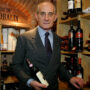 Copertina di Morto Vittorio Frescobaldi, il “marchese” amico dei Windsor che aiutò il vino toscano a conquistare il mondo
