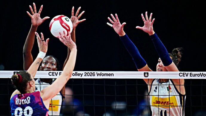 Europei di volley, l’Italia di Velasco senza sosta: battuta la Francia nel match decisivo, è agli ottavi da prima in classifica