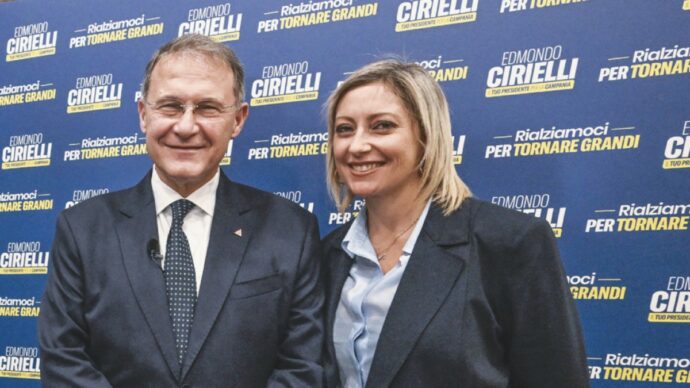 Direzione generale su misura: pacco regalo per Lady Cirielli