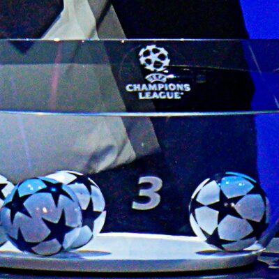 Copertina di Champions League, oggi i sorteggi: l'Inter in prima fascia, poi Roma, Napoli e il debuttante Como | Orario e dove vedere (anche in chiaro)