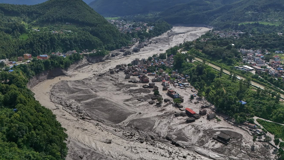 https://st.ilfattoquotidiano.it/wp-content/uploads/2026/08/26/tibet-nepal-alluvione.jpg