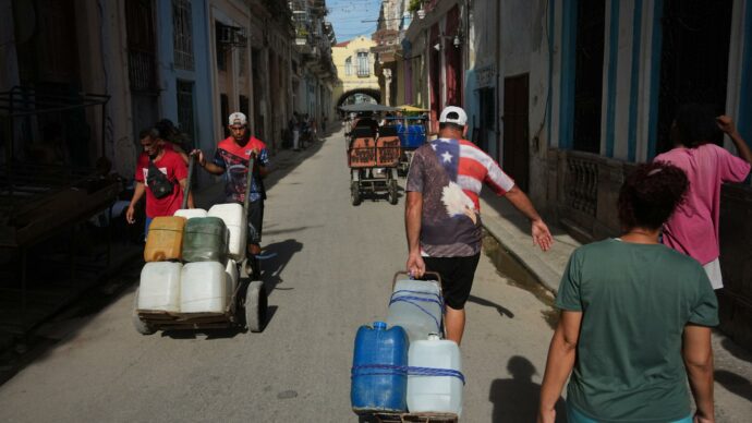 Cuba, a 200 giorni dal “blocco energetico” imposto dagli Usa blackout di oltre 20 ore e carenza di acqua. La crisi svuota l’Isola