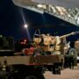 Copertina di Pisa, sulla pista dell’aeroporto passa un cannone del Kuwait