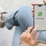 Copertina di Se ti chiede soldi su Whatsapp, non è tua mamma