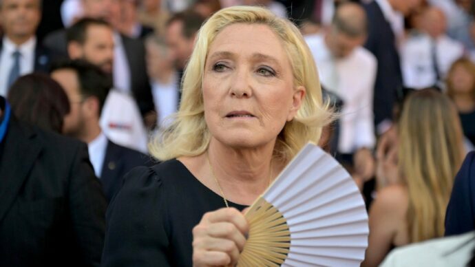 Pensioni e salari, il primo dibattito elettorale ruota intorno a Le Pen