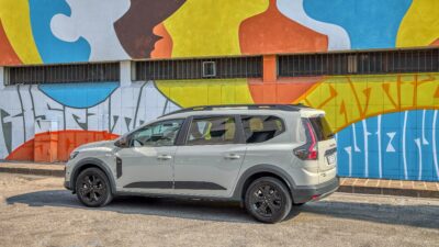 Copertina di Tre motori per ogni esigenza. Dacia Jogger rilancia con Gpl, benzina e full hybrid