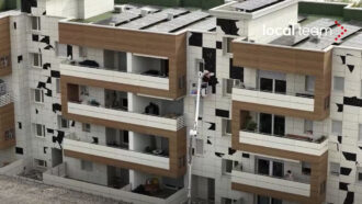 Palazzo "crivellato" dalla grandine nel Bresciano: "Chicchi grandi come palle da baseball"