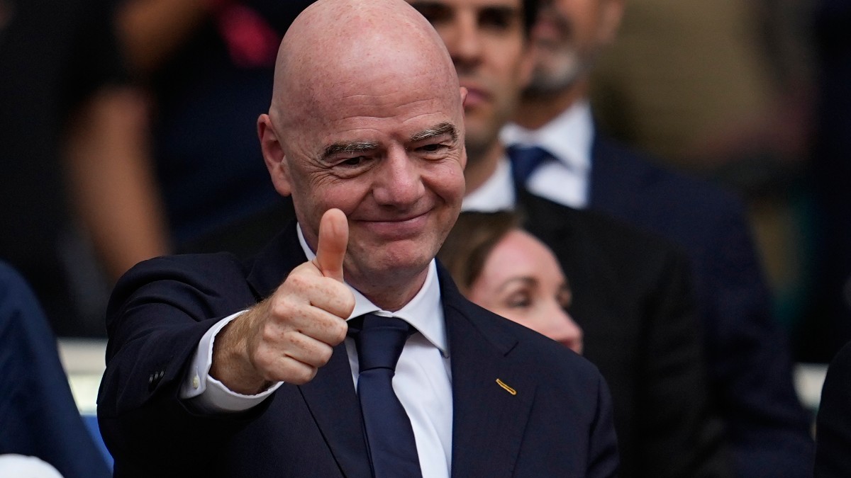 che tristezza il sostegno delle leggende a infantino 232 tutto bello quando puoi girare il mondo gratis dai viaggi in business agli alberghi di lusso da Ilfattoquotidiano.it che tristezza il sostegno delle leggende a infantino 232 tutto bello quando puoi girare il mondo gratis dai viaggi in business agli alberghi di lusso
