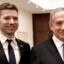 Copertina di Il ritorno di Yair in Israele: torna per aiutare papà Netanyahu in vista delle elezioni