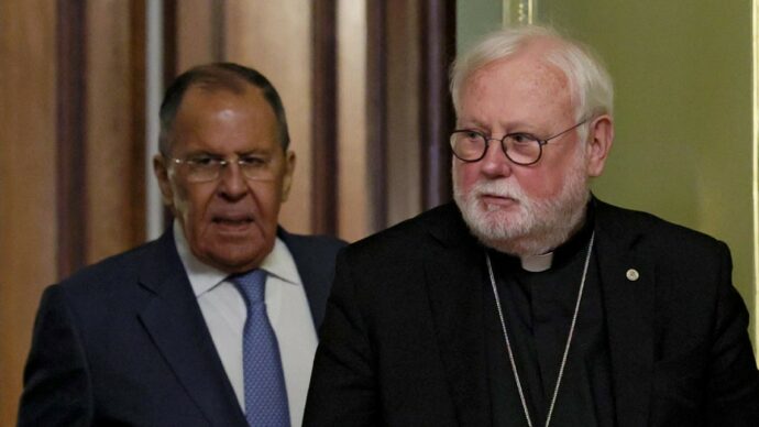 Usa e Vaticano “sono venuti a  parlare” dice Lavrov, ma sulla pace solo slogan