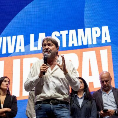 Copertina di La Rai obbedisce all’editto Meloni: “Report” ucciso  e Ranucci in esilio