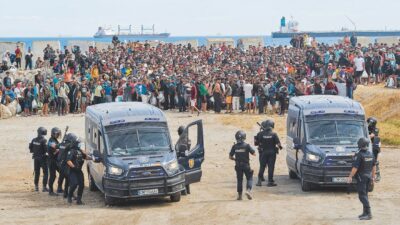 Copertina di Meloni fa ancora la guerra a Madrid: lo stop a Schengen verso la proroga
