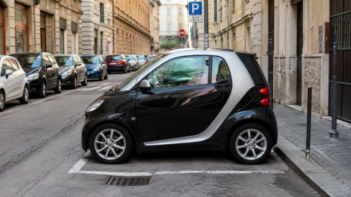 Parcheggio di traverso non più vietato? Ecco quando diventerà possibile