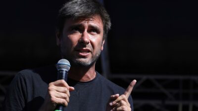 Copertina di Malore a Cuba per Alessandro Di Battista: è ricoverato in gravi condizioni