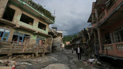 Copertina di Nepal, si aggrava il bilancio delle inondazioni: 626 morti e quasi 3000 dispersi. Katmandu: “4-5 miliardi per la ricostruzione”