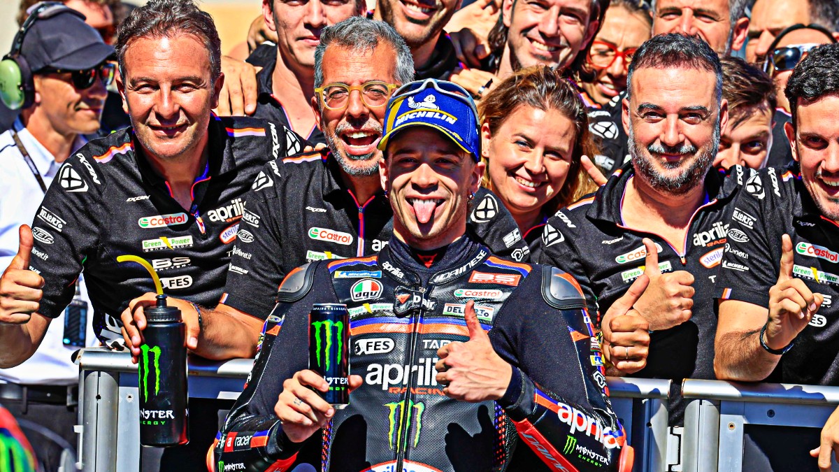 motogp super bezzecchi ad aragon pole position da record poi rivela il ginocchio mi fa tribolare fa male la griglia di partenza da Ilfattoquotidiano.it motogp super bezzecchi ad aragon pole position da record poi rivela il ginocchio mi fa tribolare fa male la griglia di partenza