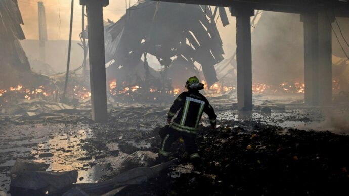 Esplode deposito a Bucha: 37 morti. Lukashenko vola a Mosca da  Putin