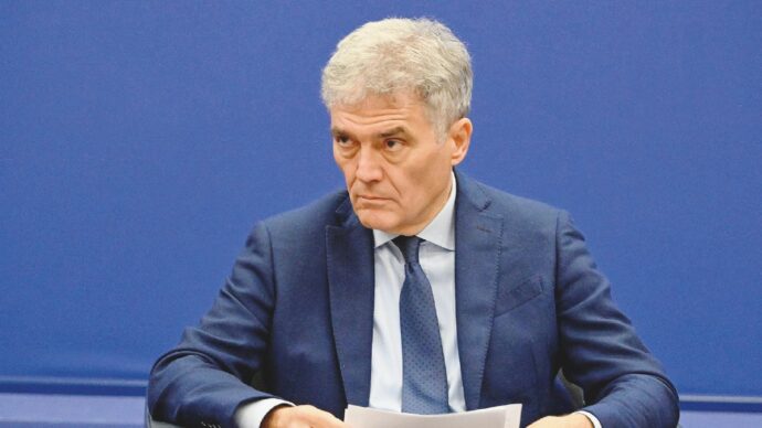 “Cda informato con le agenzie, la decisione è tutta politica”