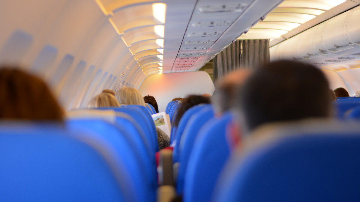 abbandonati a noi stessi alle sei di mattina ci hanno svegliato perch233 non potevamo dormire per terra volo per milano malpensa cancellato circa 100 passeggeri bloccati a palma di maiorca da Ilfattoquotidiano.it abbandonati a noi stessi alle sei di mattina ci hanno svegliato perch233 non potevamo dormire per terra volo per milano malpensa cancellato circa 100 passeggeri bloccati a palma di maiorca