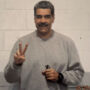 Copertina di Maduro pubblica le prime foto dal carcere: “Un piccolo dono a tutte le persone che ci amano. Teniamo duro”