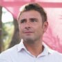 Copertina di Di Battista: i post e la voglia di pizza. Conte invia medici, Meloni chiama