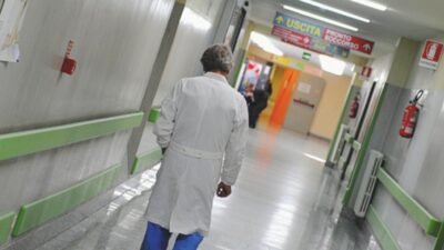 Copertina di L’Anac pubblica il catalogo dei rischi corruttivi in sanità: ora la politica inizi a occuparsene