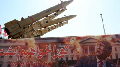 Copertina di Raid Usa sull’isola di Larak. Missili di Teheran su basi americane in Giordania ed Emirati. Petroliera in fiamme nello Stretto di Hormuz
