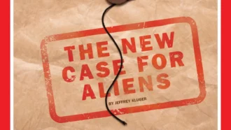 Copertina di Di Ufo si parla ovunque, tranne che in Italia: perché Crosetto non si pronuncia?