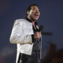 Copertina di Lionel Richie finisce di nuovo in ospedale: paura per il re del soul dopo il concerto di St. Louis