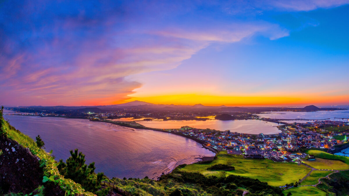 “Ci sono stati molti omicidi e persone scomparse. Ma tutti continuano a tacere su tutto”: sparizioni inquietanti e segreti insabbiati dalla polizia, quello che sta succedendo sull’isola di Jeju sembra una serie Netflix