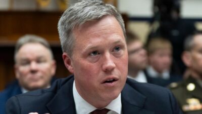 Copertina di Usa, il segretario dell’Esercito Dan Driscoll si dimette: vicino a JD Vance, lascia dopo mesi di tensioni con Hegseth