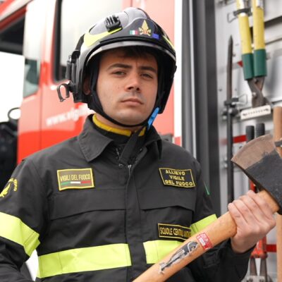 Copertina di “Ho pensato di morire, sono rimasto appeso ad un elicottero del soccorso alpino dopo una calata di 100 metri da una montagna”: Gabriele Vagnato su DMAX con “Giorno di prova”