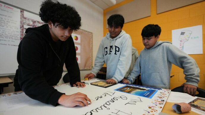 Detroit paga gli studenti per andare a scuola: fino a mille dollari per combattere l’assenteismo record
