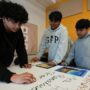 Copertina di Detroit paga gli studenti per andare a scuola: fino a mille dollari per combattere l’assenteismo record