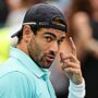 Copertina di “Hanno minacciato la mia famiglia, hanno scritto a mio fratello”: Berrettini denuncia gli scommettitori di tennis per i messaggi choc