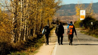 Copertina di “Cibo scaduto e strutture ricettive irregolari”: sanzioni e sequestri lungo diversi “cammini” sull’Appennino