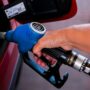 Copertina di Caro carburanti, nuova stangata: il gasolio in modalità self service sulla rete nazionale vola a 2,131 euro al litro