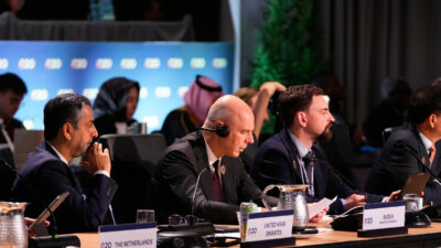 Copertina di G20 Finanze, salta il comunicato congiunto: la Cina si sfila. I 19 Paesi: “Esportazioni a basso costo non più sostenibili”