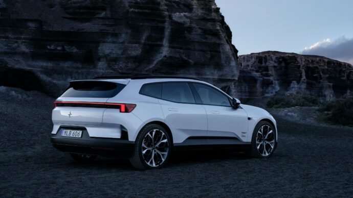 Polestar 4 diventa suv. Più spazio e fino a 630 km di autonomia