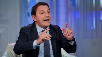 Copertina di “A noi progressisti servono i gazebo: se si decide a tavolino perdiamo voti”