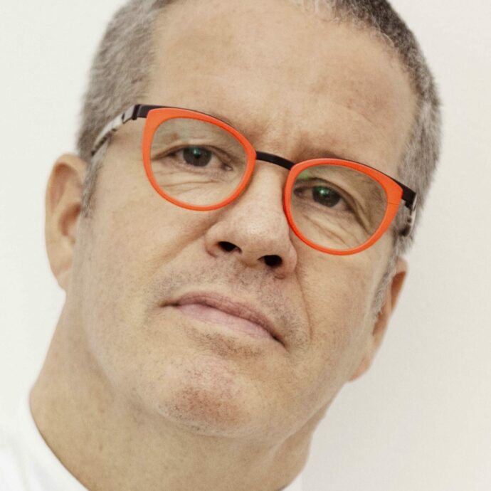 “Quando vedo trattare male o sprecare il cibo mi arrabbio. Molti concorrenti di Bake Off Italia non lavorano puliti, hanno dei banchi sempre assurdi”: parla Ernst Knam