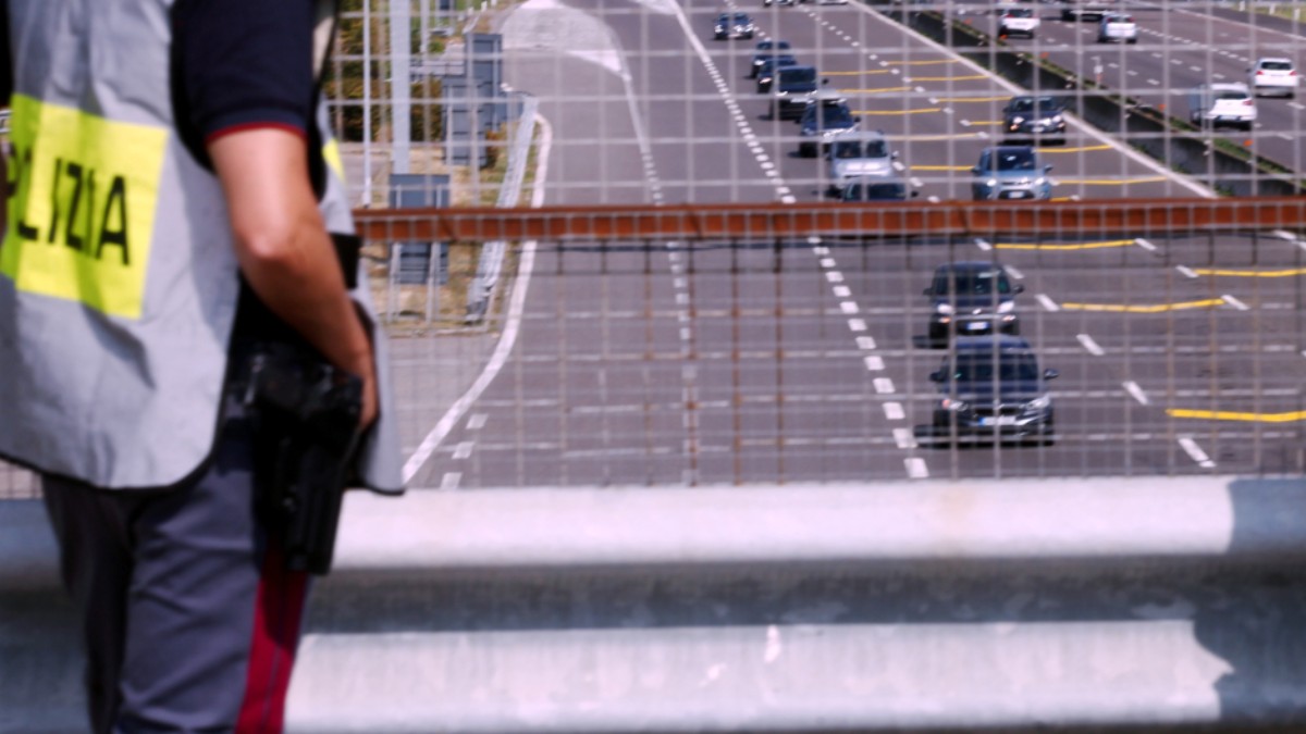 i cadaveri di un uomo e una donna trovati vicino al viadotto alteta dell8217a1 ipotesi omicidio suicidio da Ilfattoquotidiano.it i cadaveri di un uomo e una donna trovati vicino al viadotto alteta dell8217a1 ipotesi omicidio suicidio