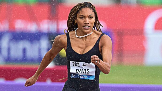 “Sono fortunata a essere ancora viva”: incidente frontale per la campionessa Davis-Woodhall. Ha riportato una commozione cerebrale