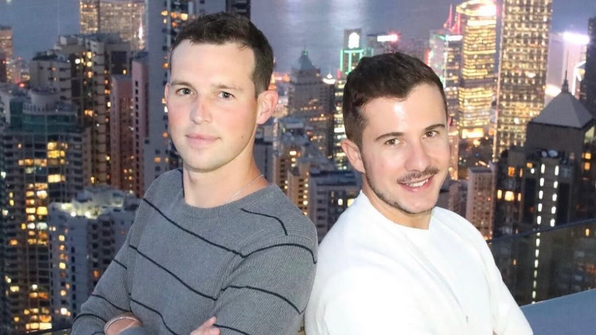 Un mega party di 3 giorni in Costa Smeralda, Sinner e Sam Altman tra gli ospiti vip e regali di nozze per quasi 2 milioni: il matrimonio da sogno di Brendan Blumer e Salvatore Spano